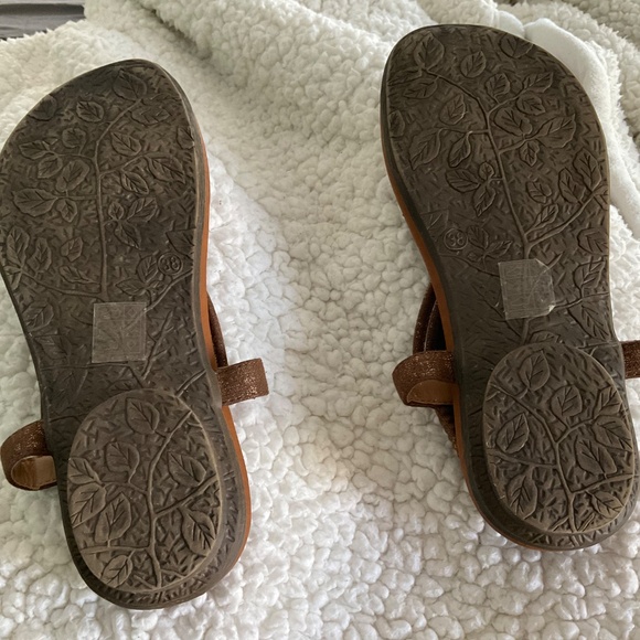 Patrizia Spring Step sandals.Size 71/2.Tan - Picture 10 of 14